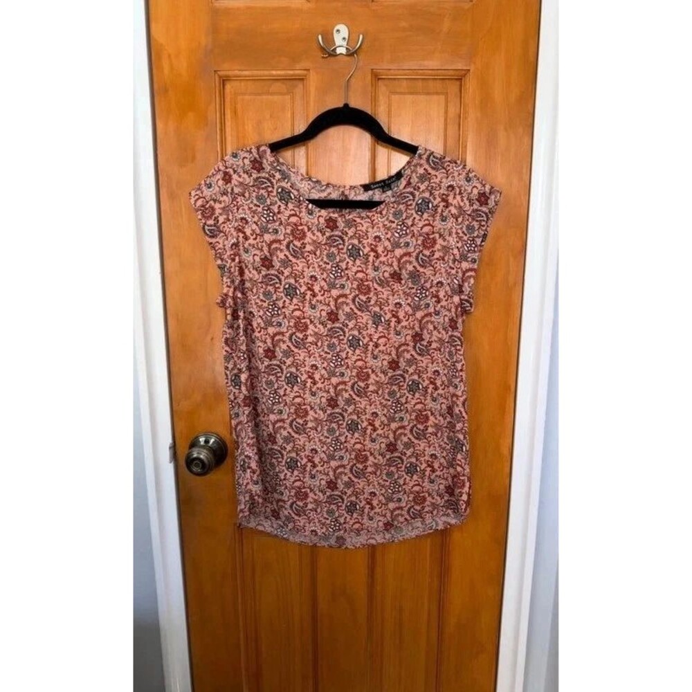 Floral Paisley Sleeveless Blouse